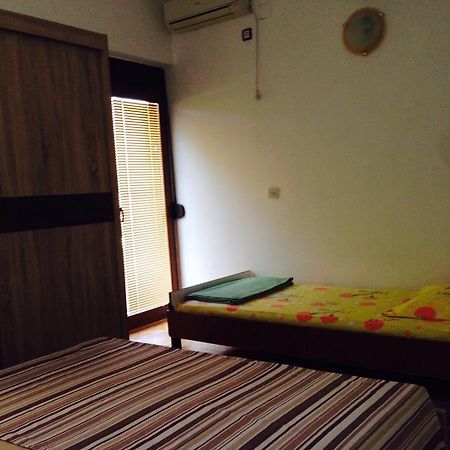 בודווה Apartments Svorcan חדר תמונה